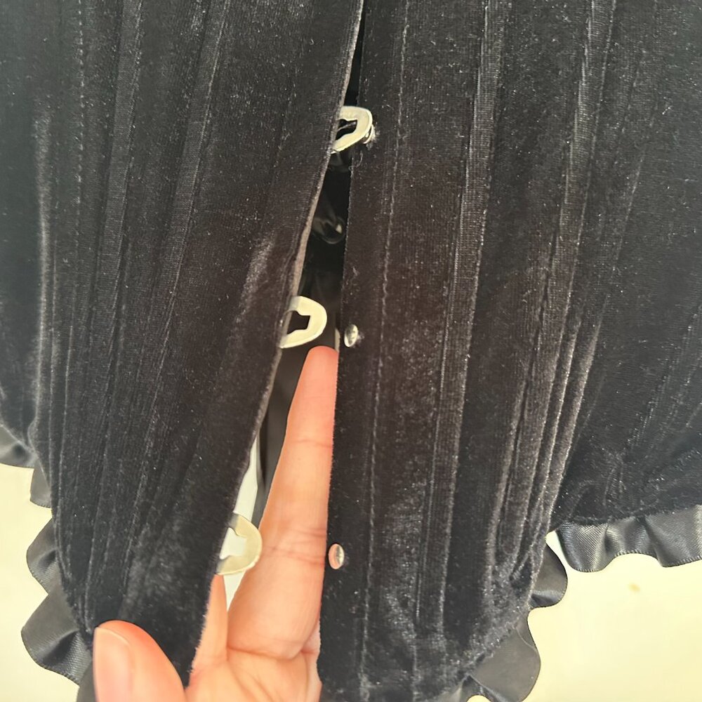 Dolls Kill Widow NWOT Night Whispers Velvet Satin Trim Lace Up Corset Medium - Picture 5 of 12
